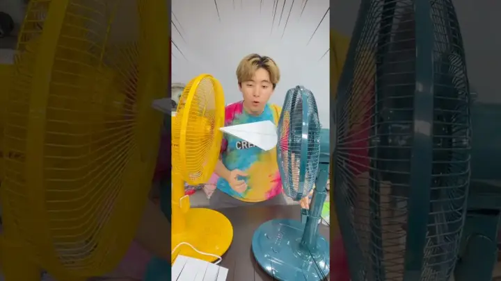 허팝의 선풍기 종이비행기 실험 장면